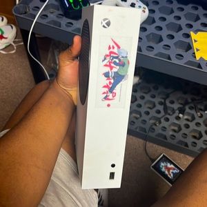 Xbox Series S USED but only had it for 3 month